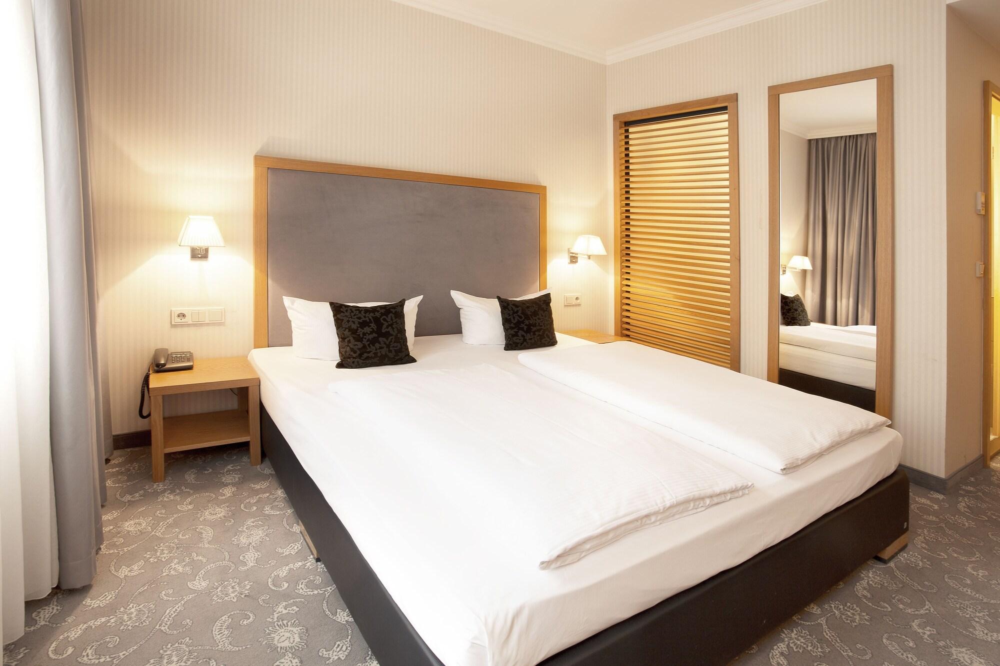 Townhouse Hotel Frankfurt nad Menem Zewnętrze zdjęcie