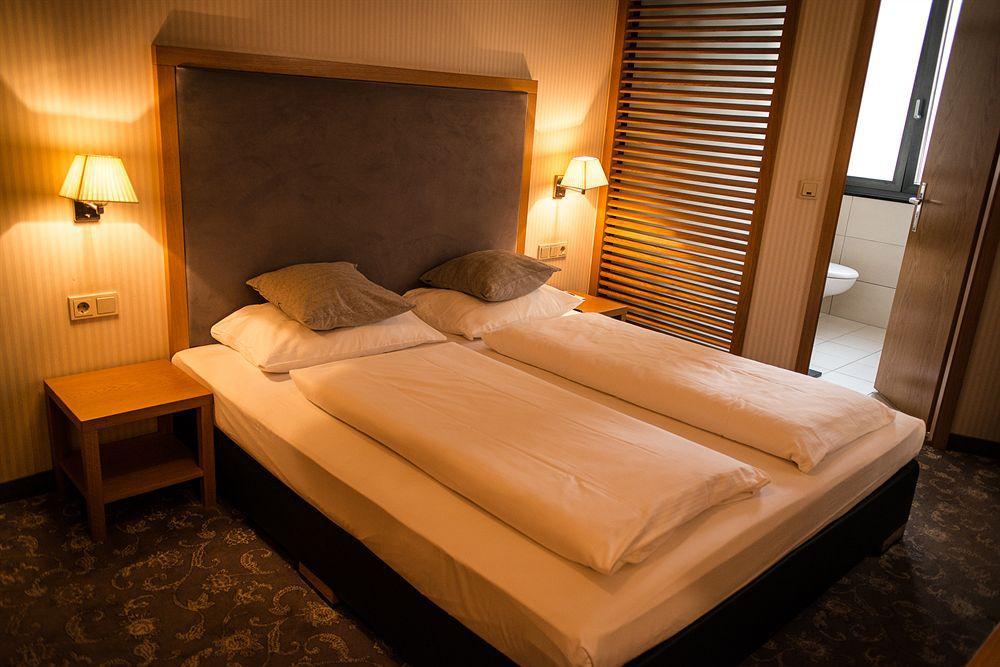 Townhouse Hotel Frankfurt nad Menem Zewnętrze zdjęcie