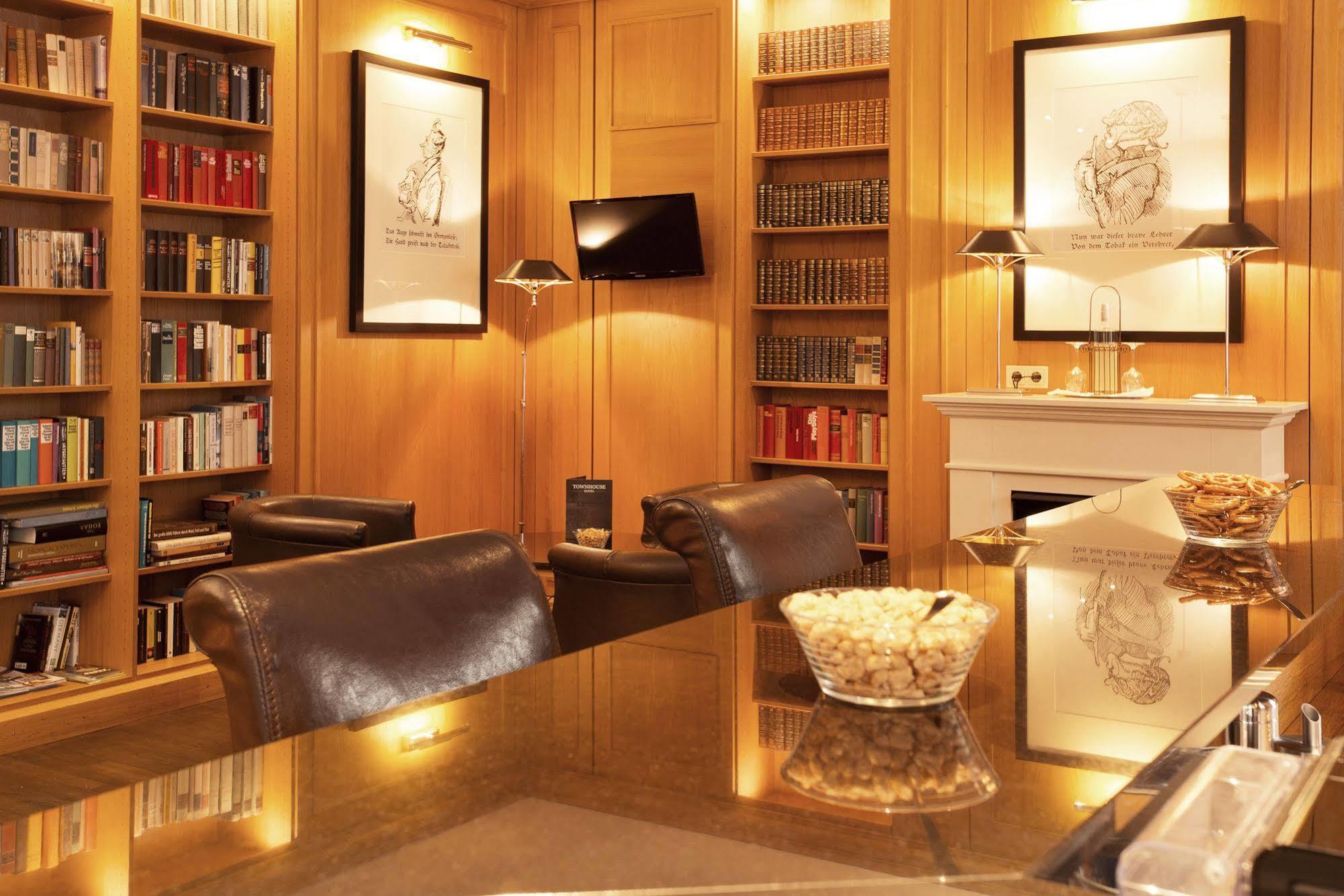 Townhouse Hotel Frankfurt nad Menem Zewnętrze zdjęcie